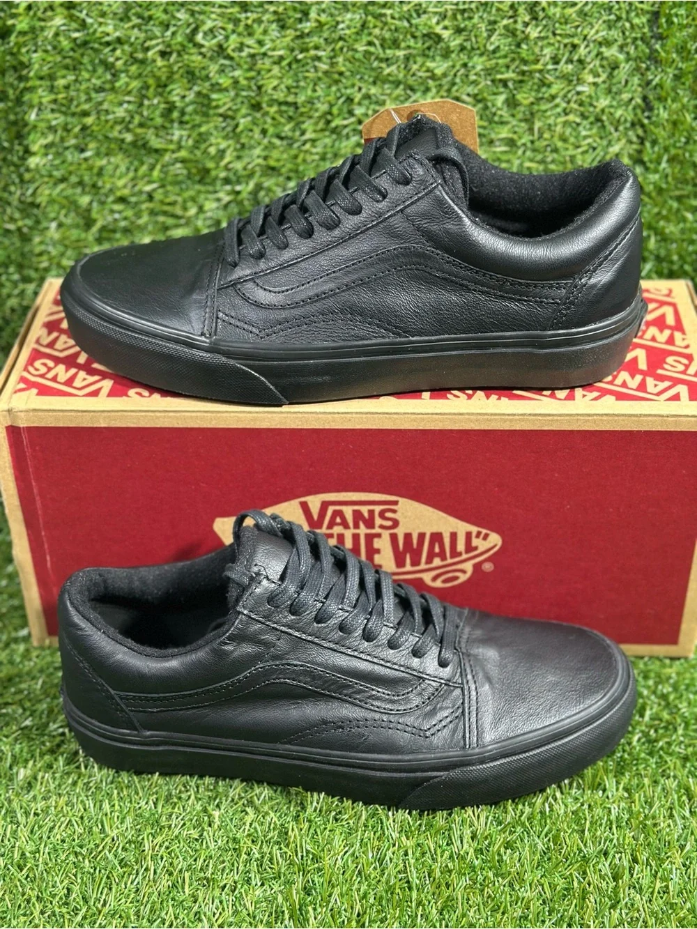 Vans Old Skool MTE Black Leather, Men’s 7/ Women’s 8.5 , VN000ZDKGZH